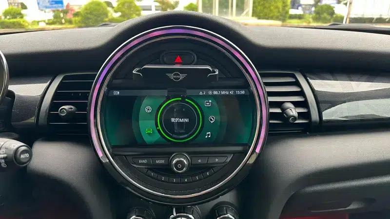 MINI 2021 1.5T COOPER Classic — миниатюра 23