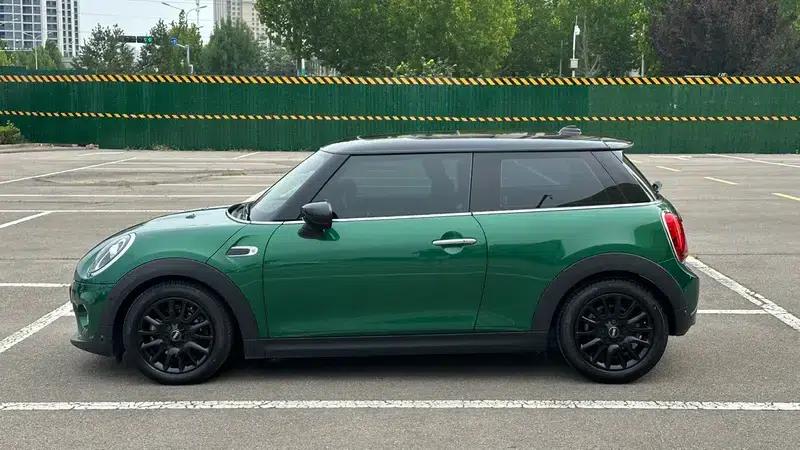 MINI 2021 1.5T COOPER Classic — миниатюра 4