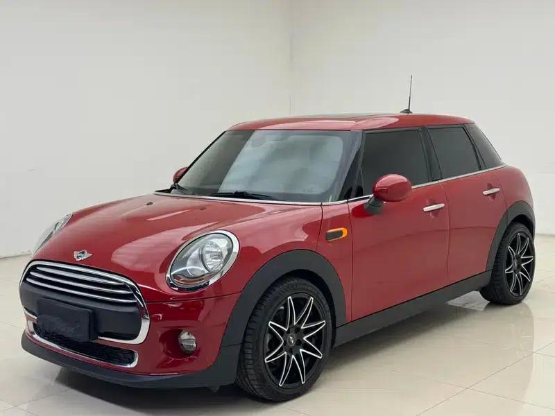 2018 MINI 1.5T ONE 5-Door Edition — миниатюра 1