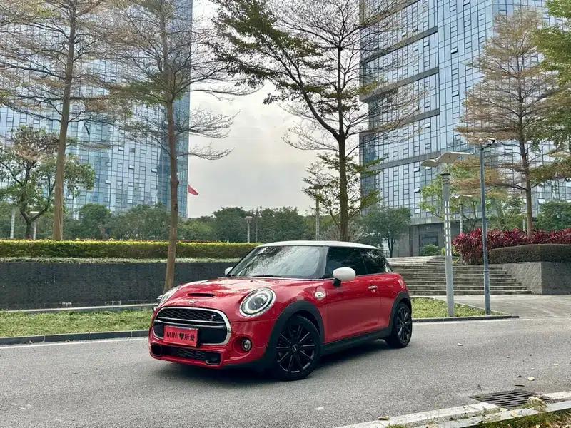 MINI 2020 2.0T COOPER S Classic — миниатюра 1
