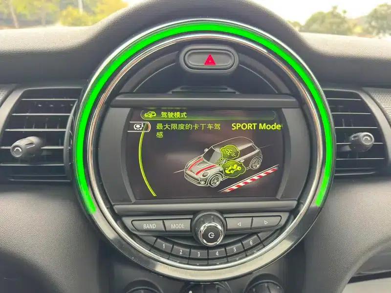 2016 MINI 1.5T COOPER — миниатюра 7