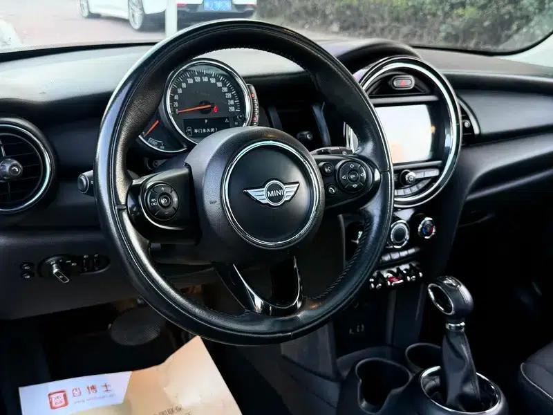 MINI 2016 1.2T ONE Pioneer — миниатюра 7