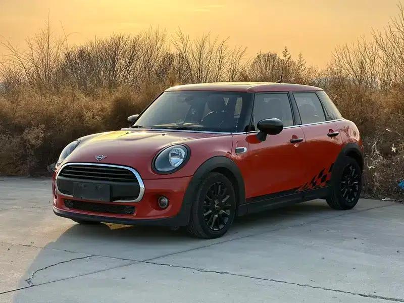 2018 MINI 1.5T ONE PLUS 5-Door — миниатюра 1