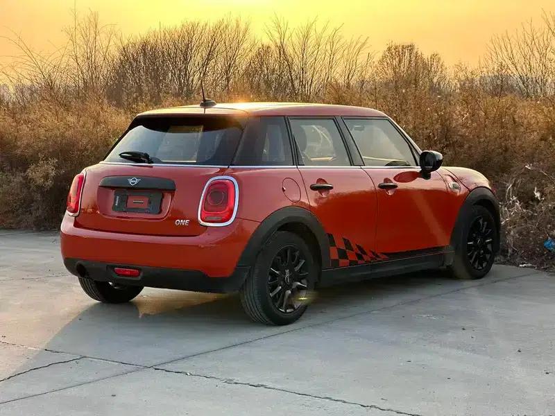 2018 MINI 1.5T ONE PLUS 5-Door — миниатюра 6
