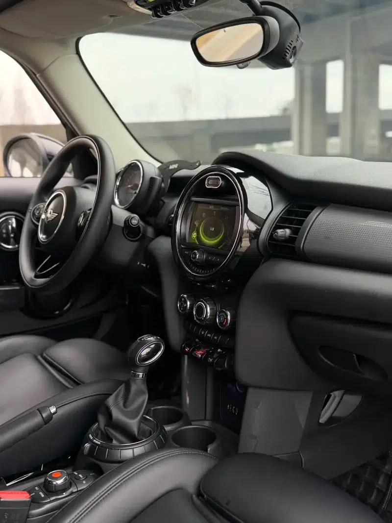 2016 MINI 1.5T COOPER 5-door version — миниатюра 13