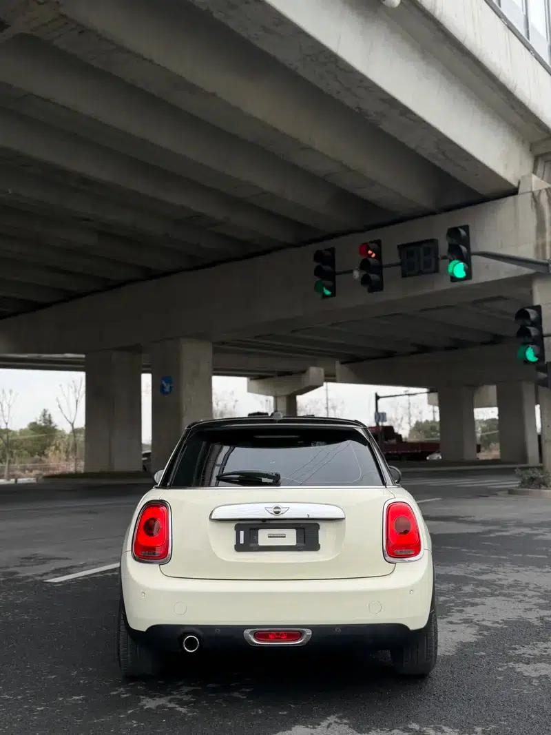2016 MINI 1.5T COOPER 5-door version — миниатюра 3