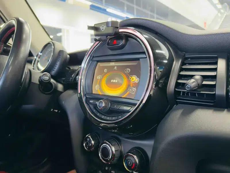 2016 MINI 2.0T COOPER S Performance 5-Door — миниатюра 10