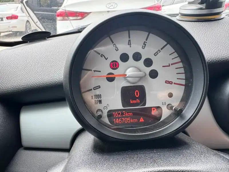MINI 2013 1.6L ONE Limited Edition - First Model — миниатюра 8