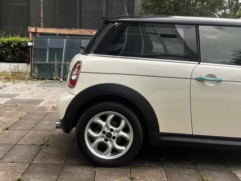 2011 MINI 1.6L COOPER Fun — миниатюра 12
