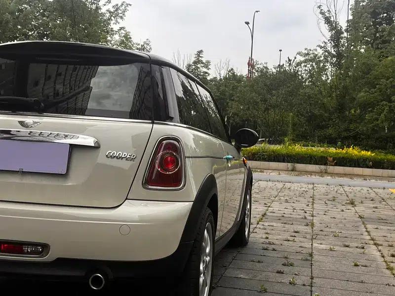 2011 MINI 1.6L COOPER Fun — миниатюра 14