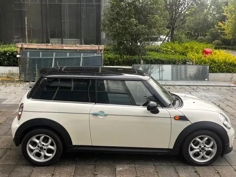 2011 MINI 1.6L COOPER Fun — миниатюра 8