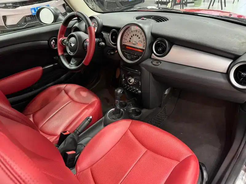 2011 MINI 1.6L ONE — миниатюра 14
