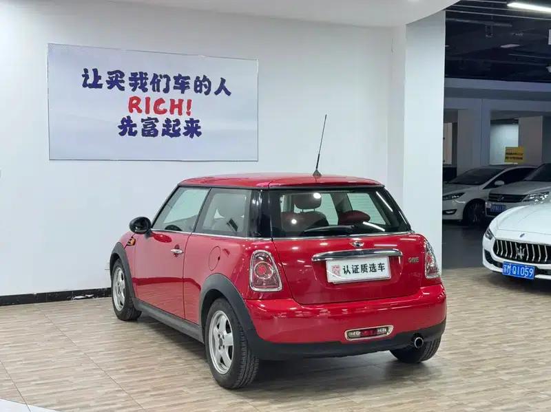 2011 MINI 1.6L ONE — миниатюра 4