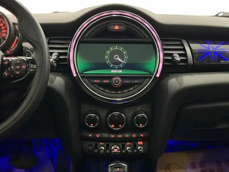 MINI 2019 2.0T COOPER S Artist 5-Door Edition — миниатюра 8