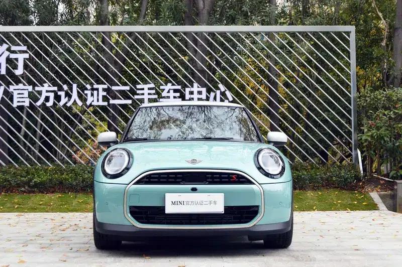 MINI 2025 2.0T COOPER S 3-Door Model - Artist — миниатюра 2