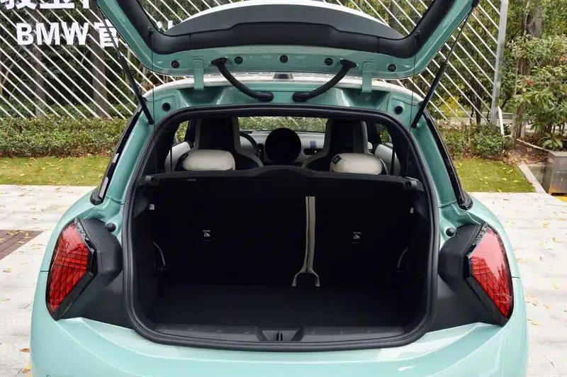 MINI 2025 2.0T COOPER S 3-Door Model - Artist — миниатюра 15