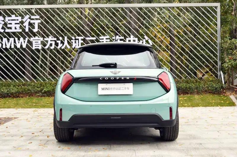 MINI 2025 2.0T COOPER S 3-Door Model - Artist — миниатюра 4
