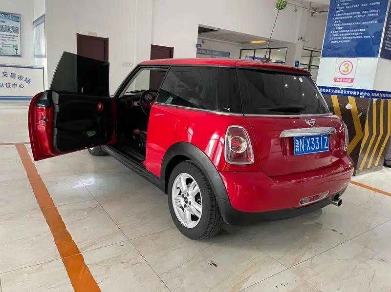 MINI 2013 1.6L ONE Limited Edition - First Model — миниатюра 4