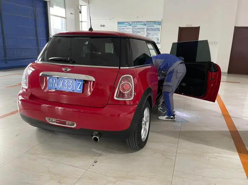 MINI 2013 1.6L ONE Limited Edition - First Model — миниатюра 6