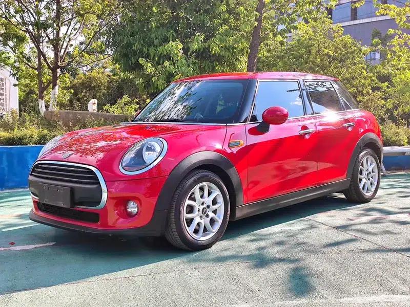 2018 MINI 1.5T ONE 5-Door Edition — миниатюра 1