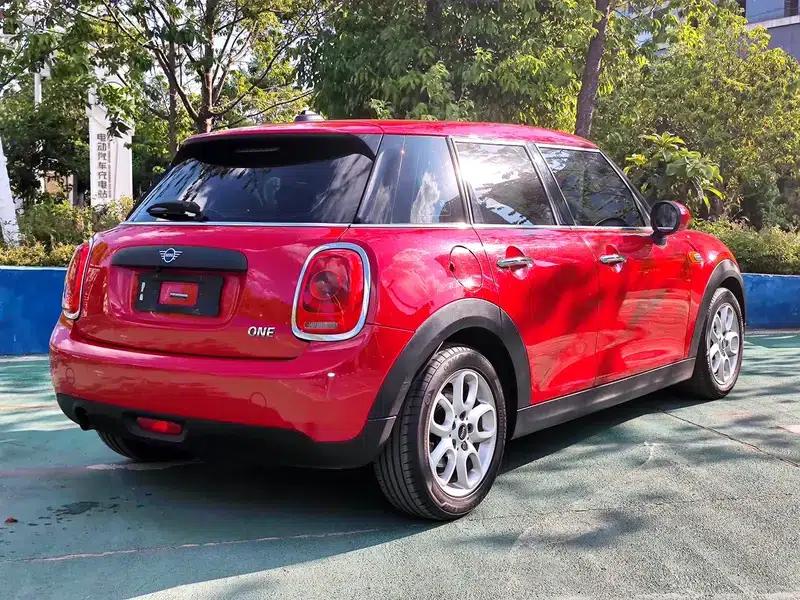 2018 MINI 1.5T ONE 5-Door Edition — миниатюра 6