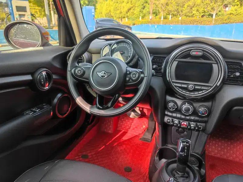 2018 MINI 1.5T ONE 5-Door Edition — миниатюра 9