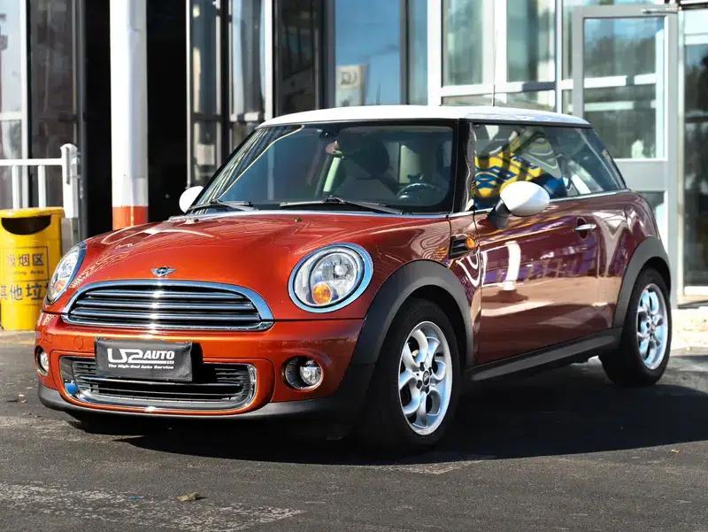 2011 MINI 1.6L COOPER Fun — миниатюра 1