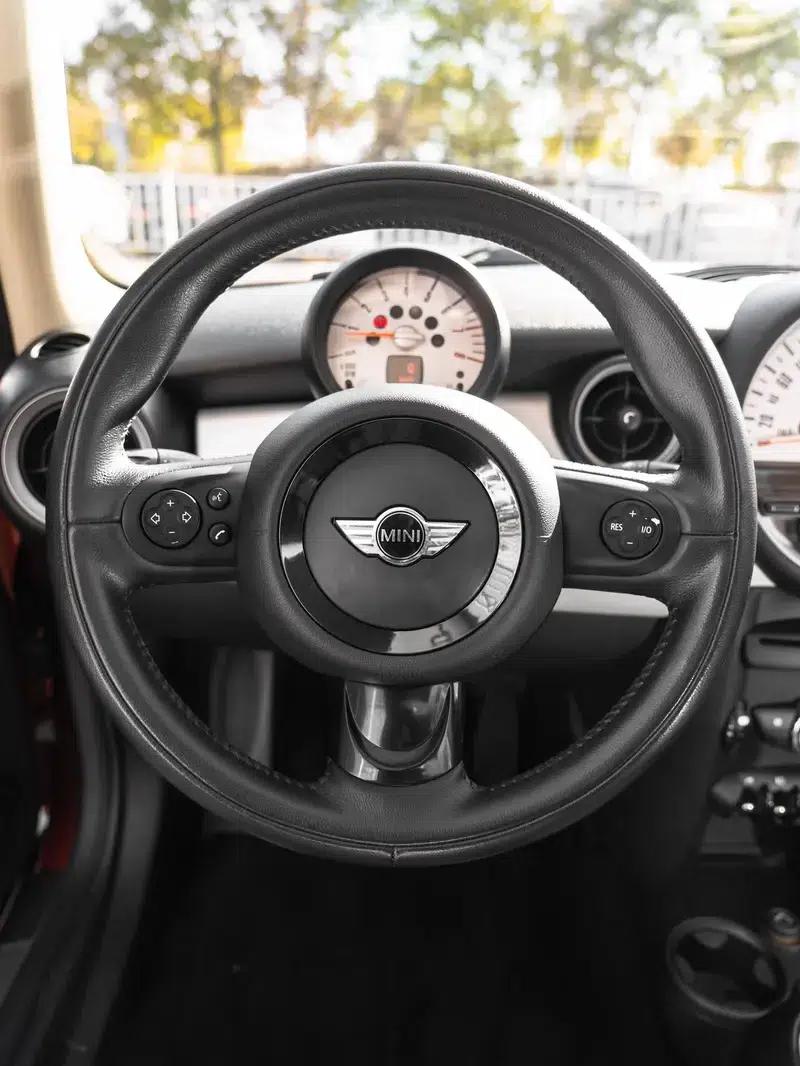 2011 MINI 1.6L COOPER Fun — миниатюра 12