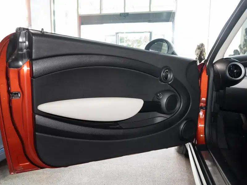 2011 MINI 1.6L COOPER Fun — миниатюра 21