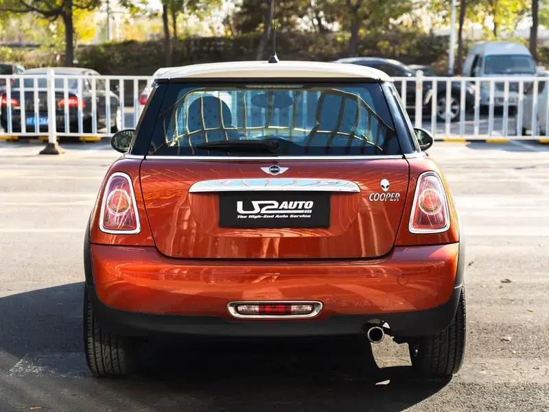 2011 MINI 1.6L COOPER Fun — миниатюра 4