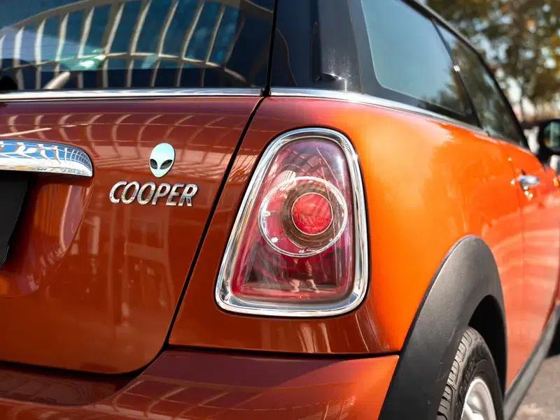2011 MINI 1.6L COOPER Fun — миниатюра 7