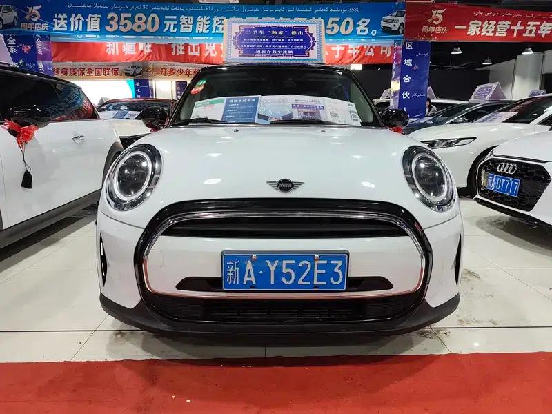 MINI 2022 Facelift 1.5T COOPER Artist 5-Door Edition — миниатюра 2