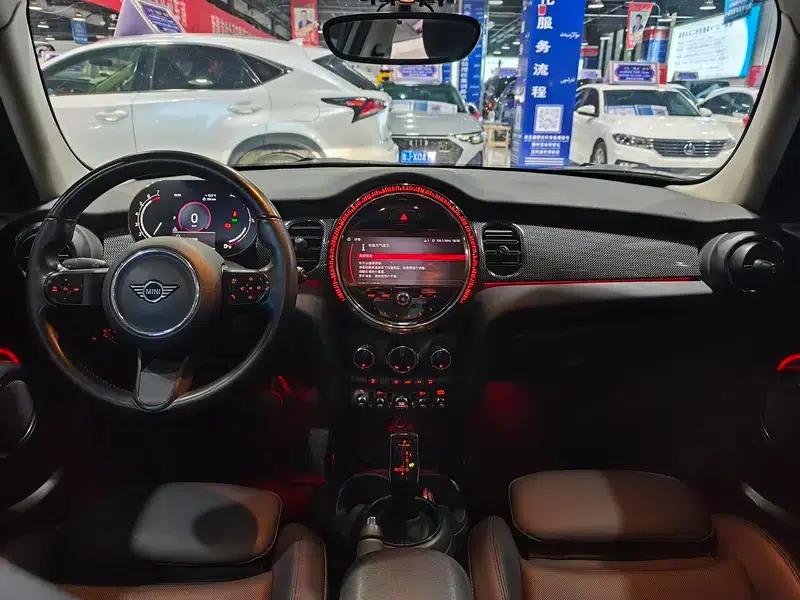 MINI 2022 Facelift 1.5T COOPER Artist 5-Door Edition — миниатюра 11