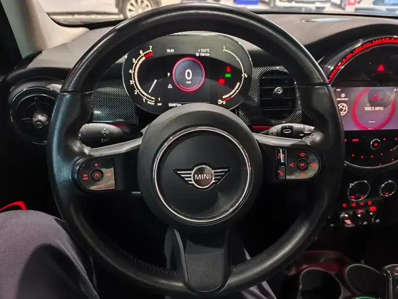 MINI 2022 Facelift 1.5T COOPER Artist 5-Door Edition — миниатюра 13