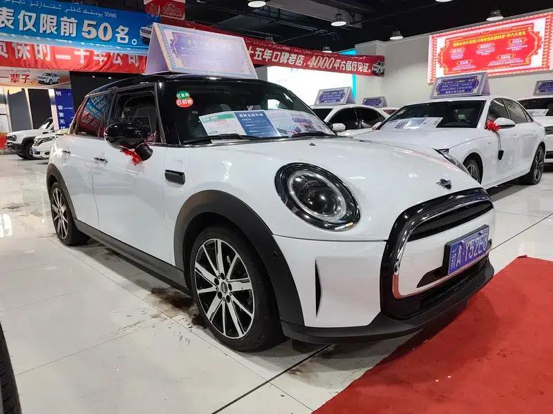 MINI 2022 Facelift 1.5T COOPER Artist 5-Door Edition — миниатюра 3