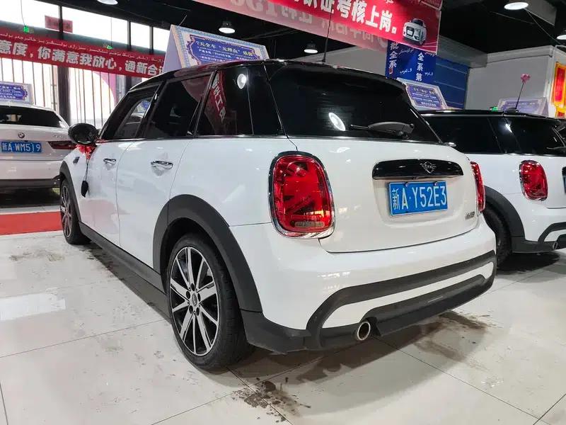 MINI 2022 Facelift 1.5T COOPER Artist 5-Door Edition — миниатюра 4