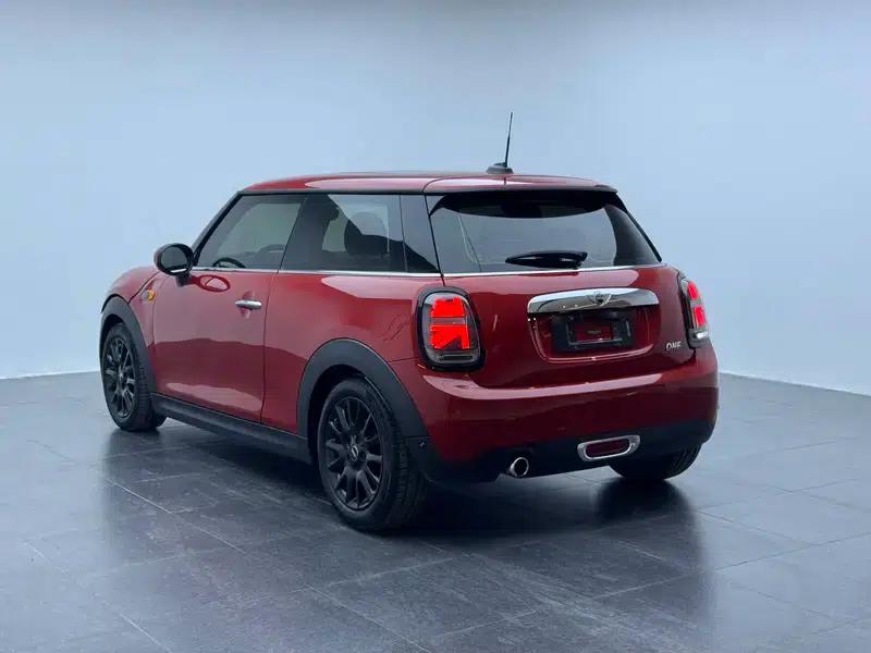 MINI 2016 1.2T ONE Pioneer — миниатюра 4