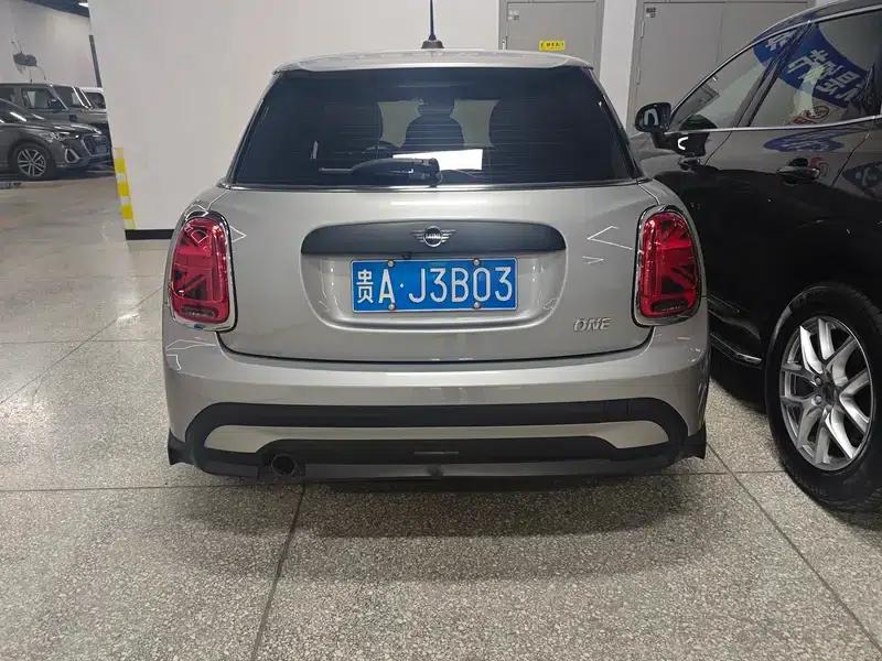 2023 MINI 1.5T ONE 5-Door Edition — миниатюра 4