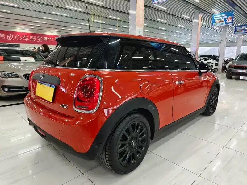 2018 MINI 1.5T ONE PLUS — миниатюра 6