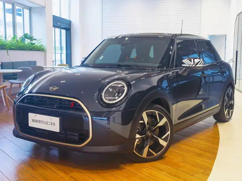 MINI 2025 2.0T COOPER S 5-Door Artist Edition — миниатюра 1