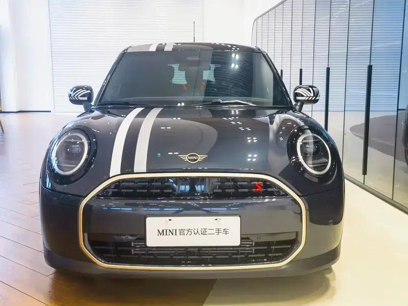 MINI 2025 2.0T COOPER S 5-Door Artist Edition — миниатюра 2