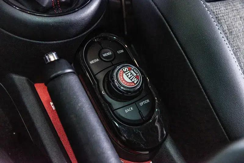 MINI 2020 2.0T COOPER S Classic — миниатюра 9