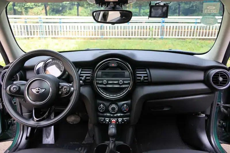 2016 MINI 1.2T ONE Avant-garde 5-Door Edition — миниатюра 6