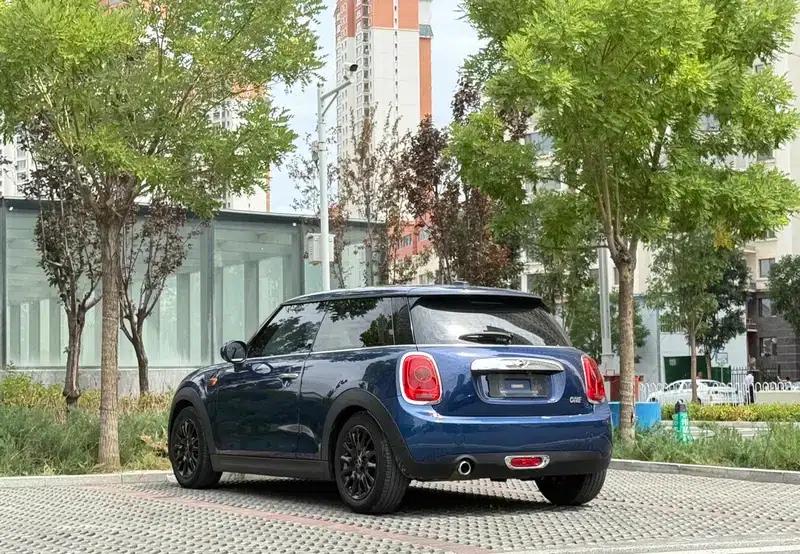 2014 MINI 1.2T ONE — миниатюра 4
