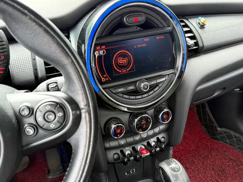 2016 MINI 1.5T COOPER Avant-garde 5-Door Edition — миниатюра 15