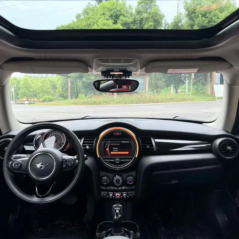2018 MINI 1.5T ONE PLUS — миниатюра 6