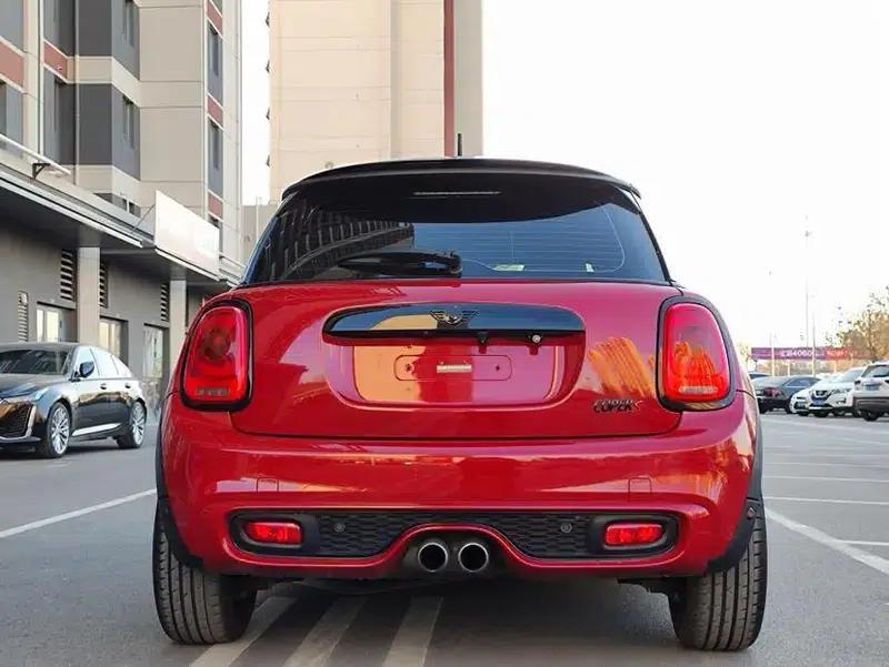 MINI 2017 2.0T COOPER S Racing Car Enthusiast — миниатюра 5