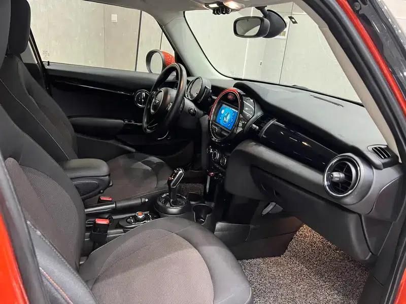 2018 MINI 1.5T ONE PLUS 5-Door — миниатюра 9