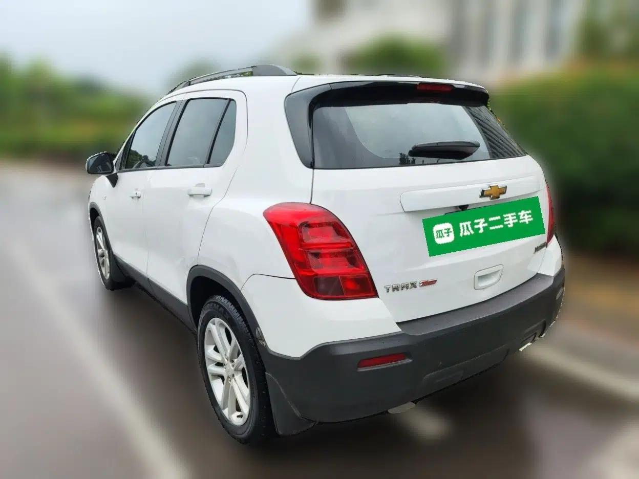 Chevrolet Trax 2016 1.4T Automatic Two-Wheel Drive Comfort Version with Sunroof — миниатюра 4
