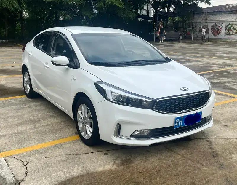 Kia K3 2017 1.6L Automatic 15th Anniversary Special Edition GLS — миниатюра 3